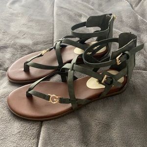 NEW - Guess Zip Sandals - Olive Green - 6.5